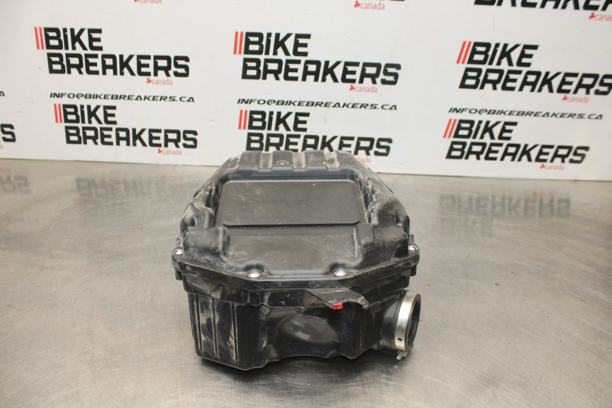 23-26 KAWASAKI NINJA ZX4RR AIRBOX AIR INTAKE FILTER BOX BB872