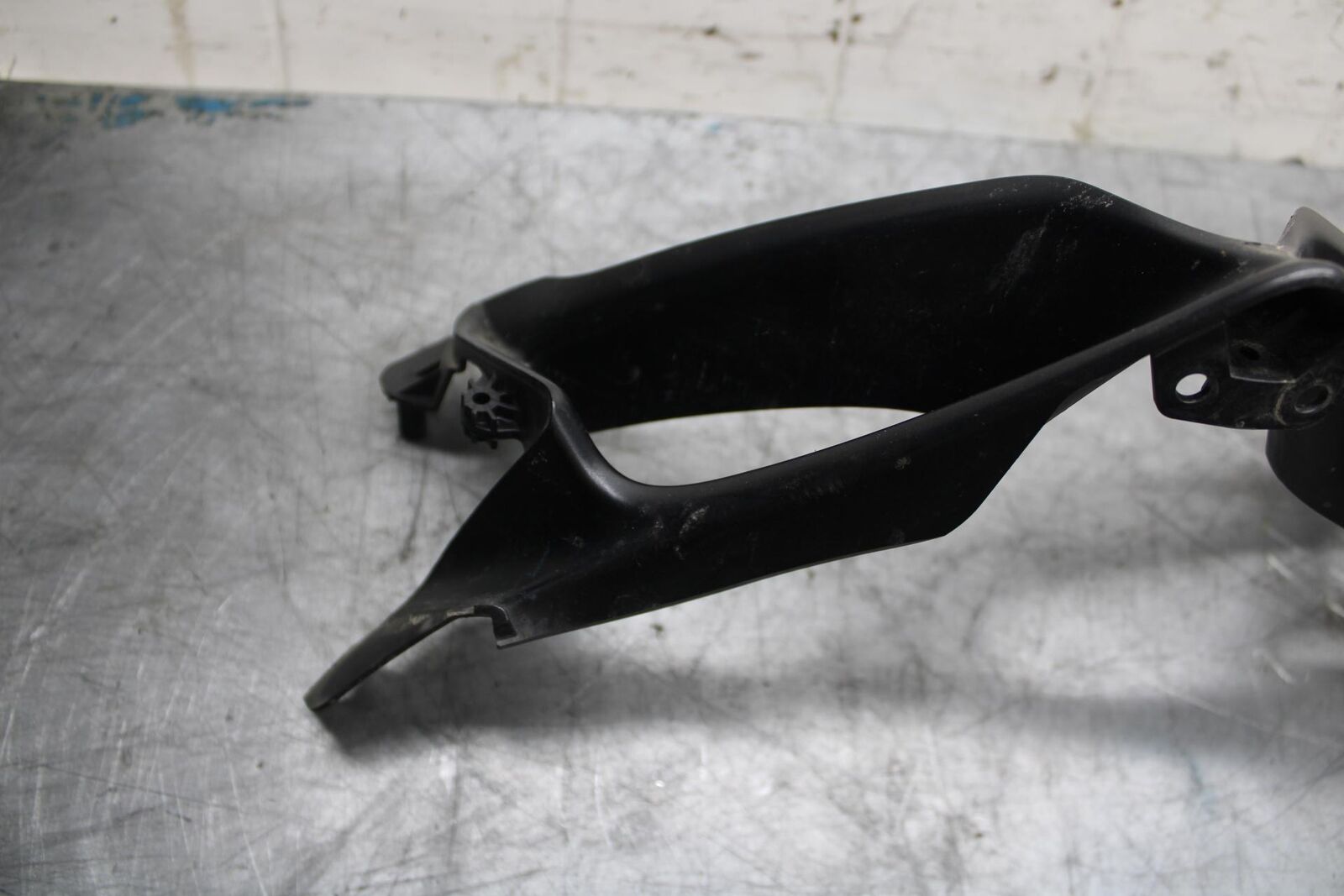 08-09 SUZUKI GSXR600 FRONT CENTER COWL FAIRING BB468