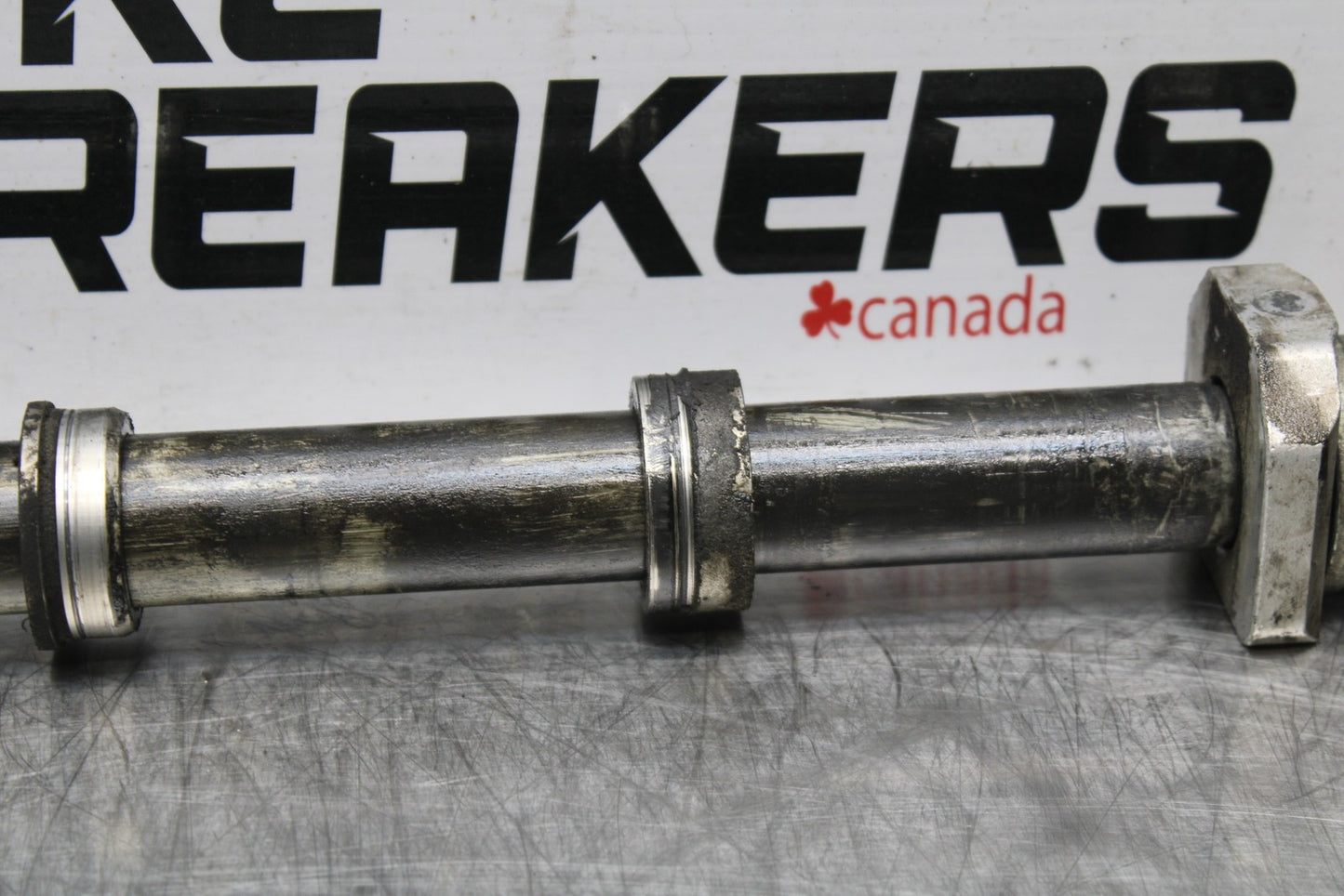 06-07 SUZUKI GSXR 600 REAR AXLE BACK WHEEL RIM PIVOT BOLT AXEL BB178