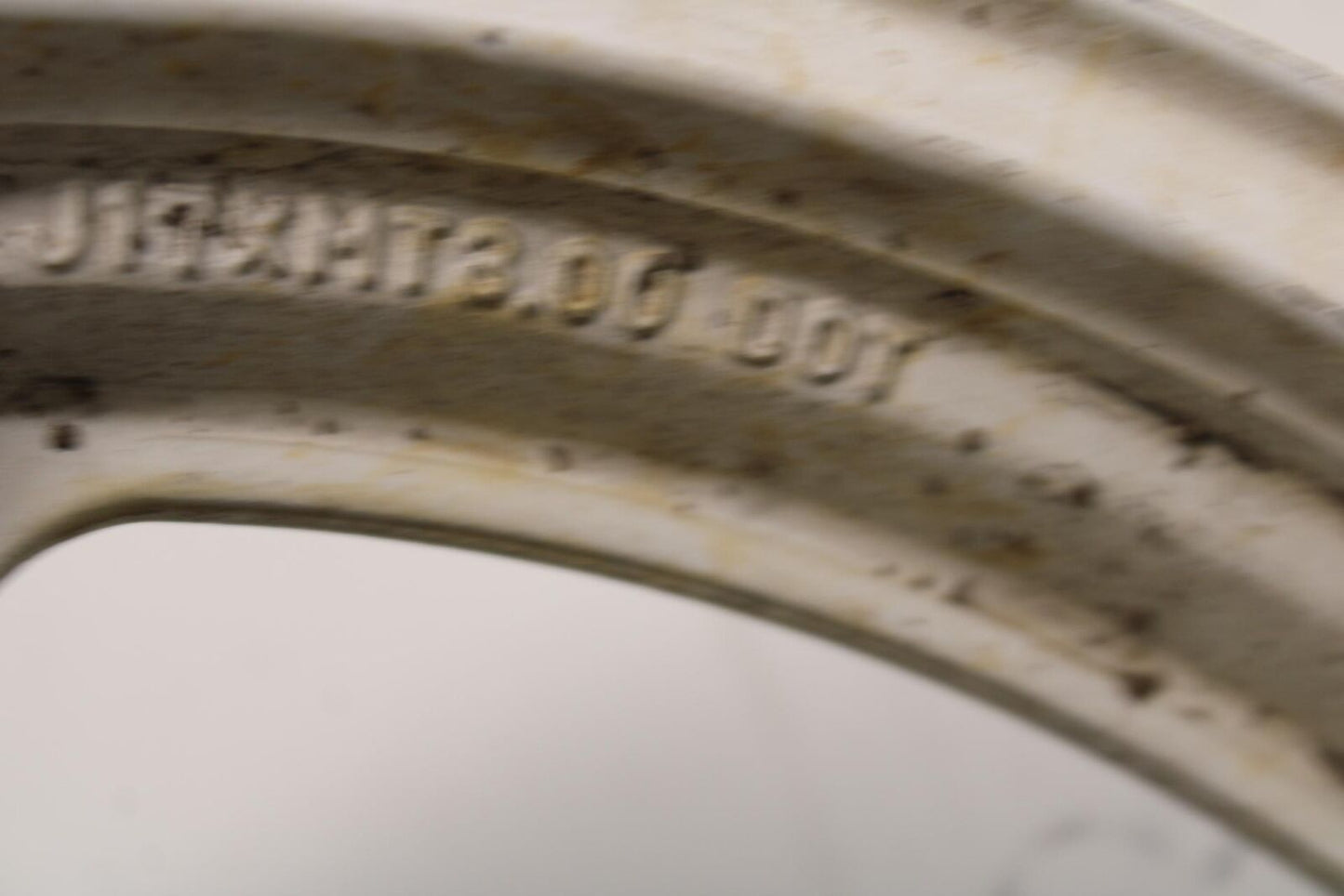 1988 Suzuki Katana 600 GSX600F REAR WHEEL RIM ROTOR BRAKE DISC BB94