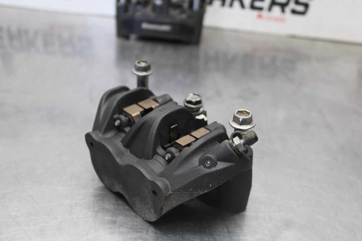 23-26 KAWASAKI NINJA ZX4RR RIGHT LEFT FRONT BRAKE CALIPER PAIR SET BB898