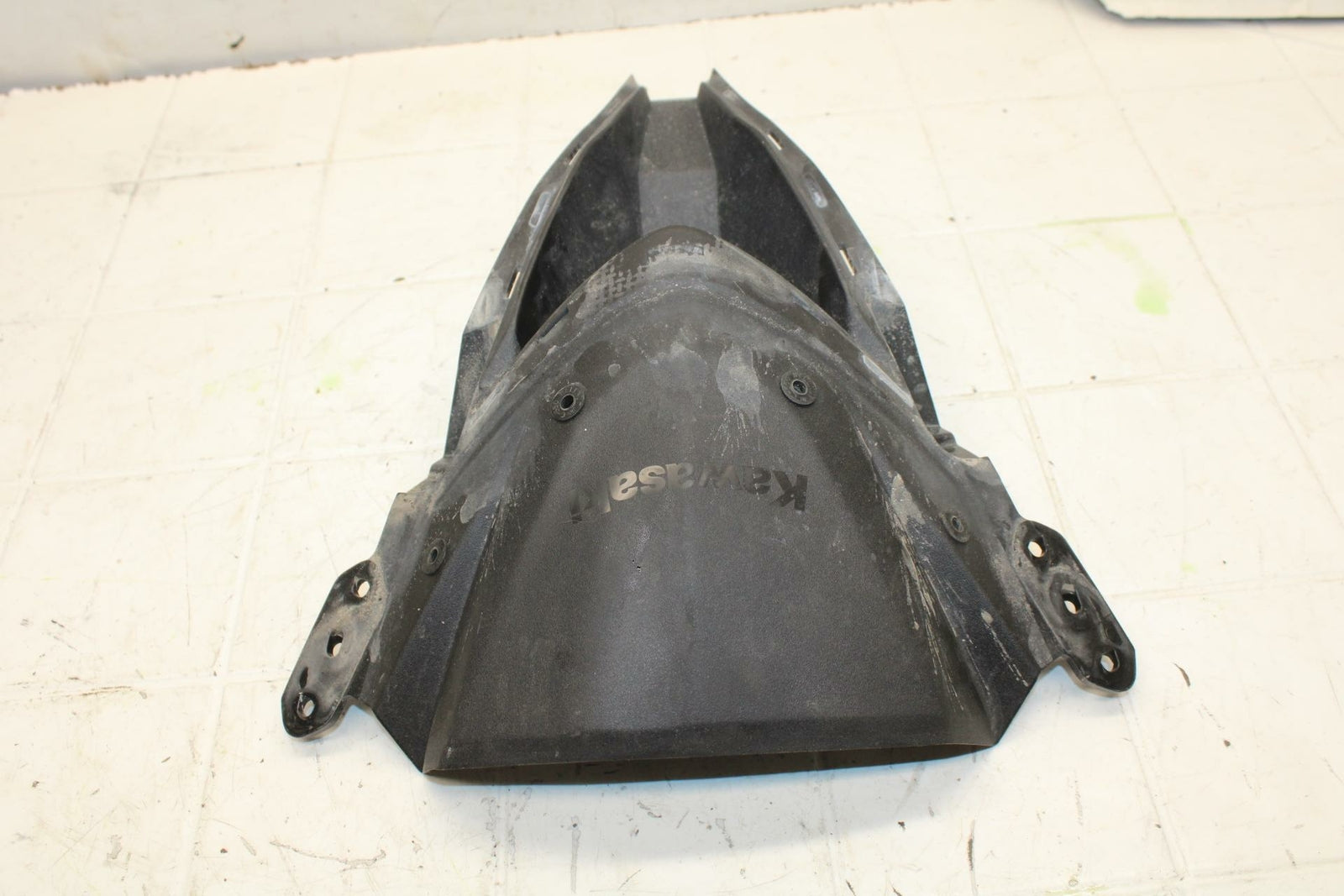 13-17 KAWASAKI NINJA ZX6R ZX636E FRONT CENTER COWL FAIRING BB409