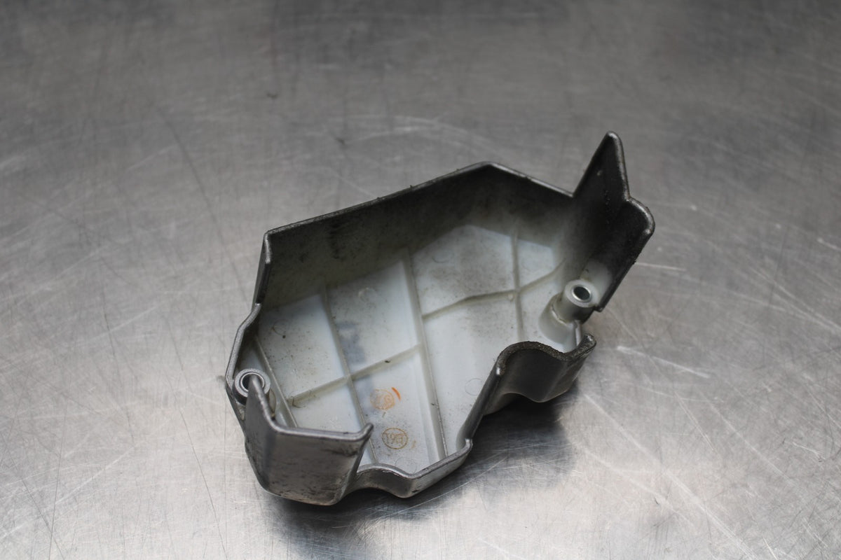 15 SUZUKI GW250F ENGINE SPROCKET COVER BB789