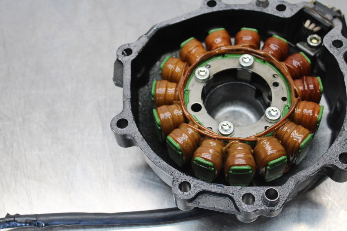 2007 Kawasaki Ninja ZX6R ZX600P STATOR GENERATOR ALTERNATOR & COVER BB175