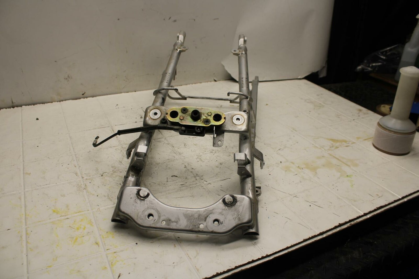 03-05 SUZUKI SV1000 REAR SUBFRAME BACK SUB FRAME BB405