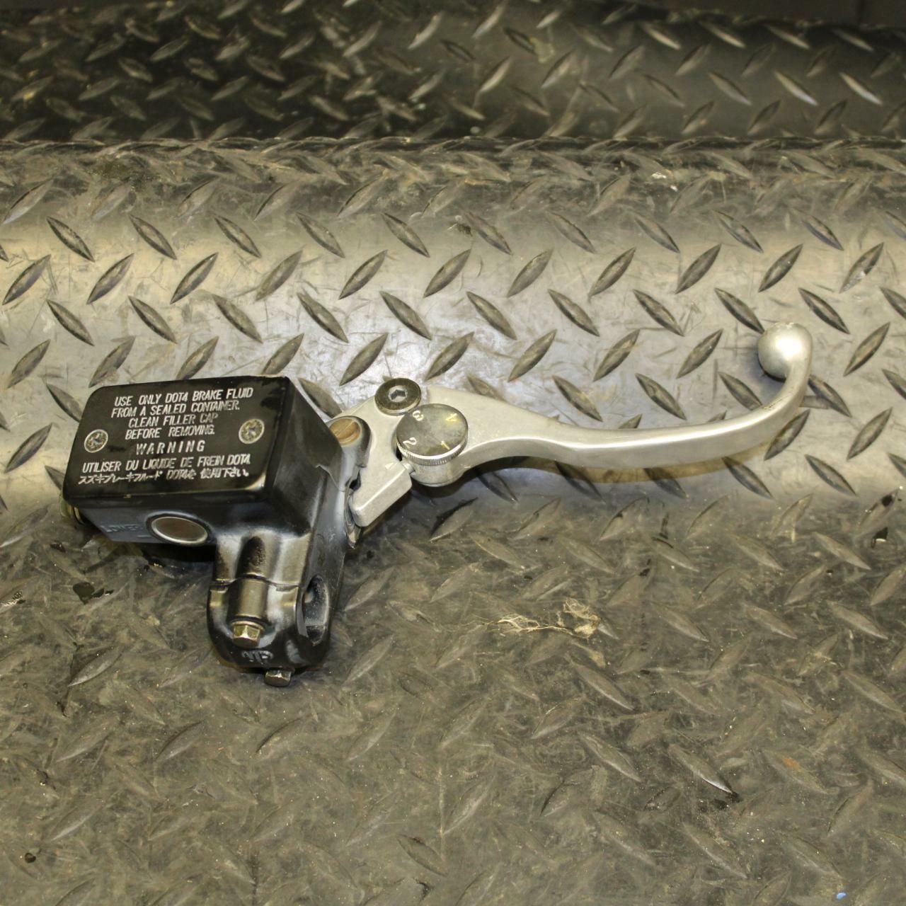 05-06 SUZUKI KATANA 750 GSX750F FRONT BRAKE MASTER CYLINDER w/ LEVER bb166