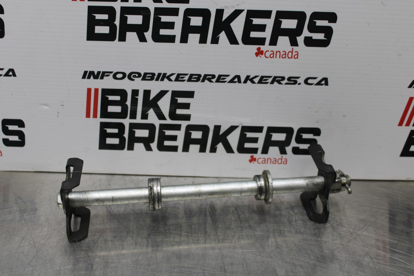 13-17 KAWASAKI NINJA 300 EX300 ABS REAR AXLE BACK WHEEL RIM BOLT AXEL BB187