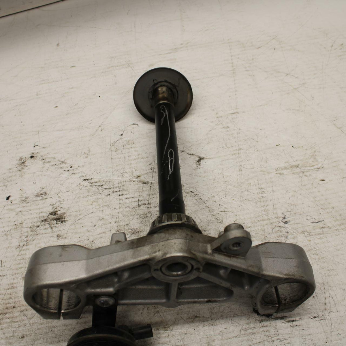 06-12 BMW F800ST FRONT FORKS CLAMP LOWER TRIPLE TREE STEM BB291