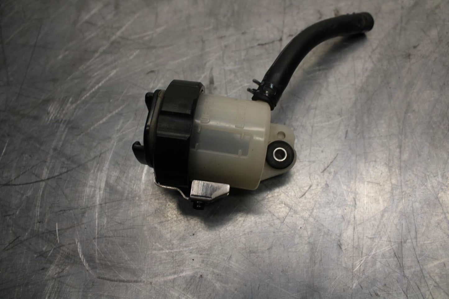 09-14 YAMAHA YZF R1 REAR BRAKE MASTER FLUID RESERVOIR TANK BOTTLE BB471