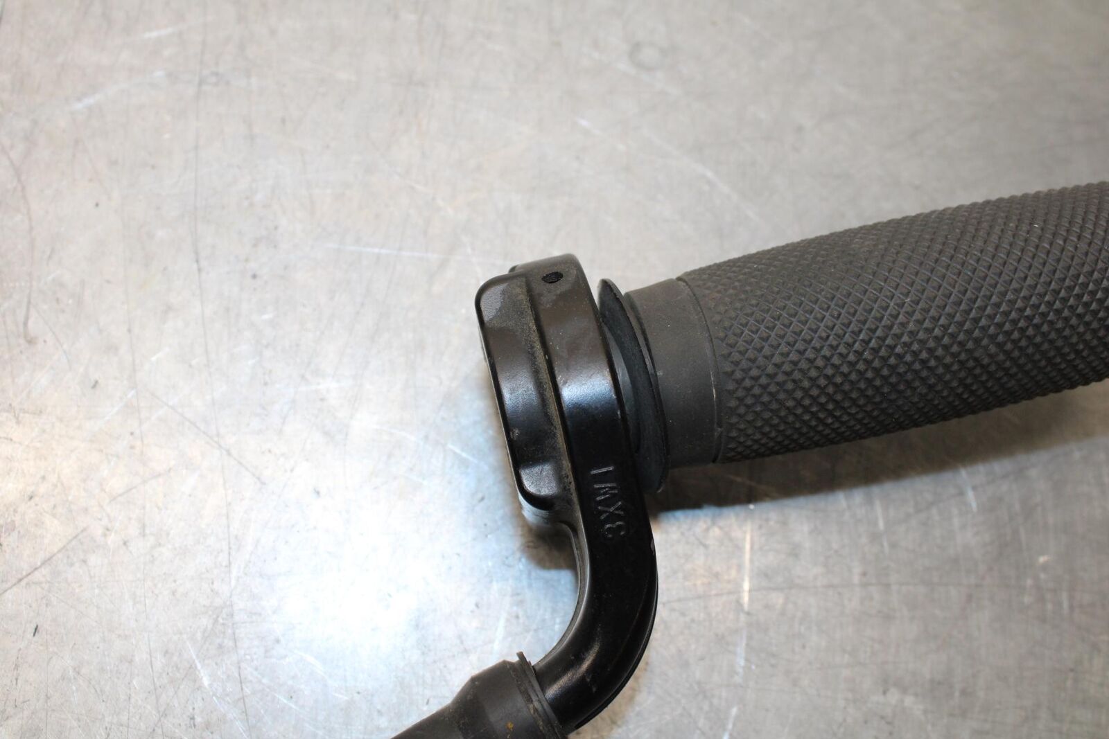 2012 Yamaha FZ8 RIGHT THROTTLE GRIP BB550
