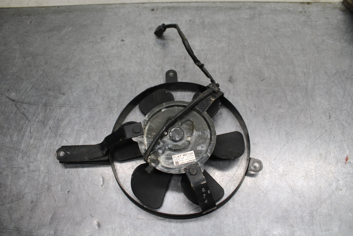 00-01 YAMAHA YZF R1 ENGINE RADIATOR COOLING FAN BB755