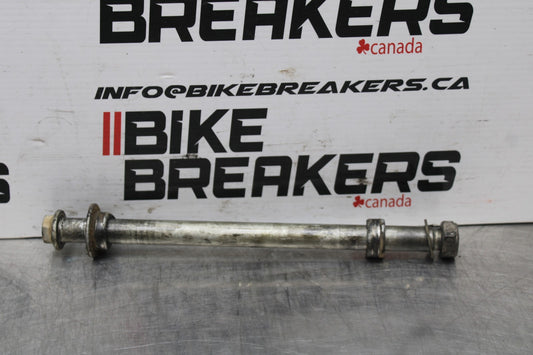 98-05 HONDA SUPER HAWK 1000 VTR1000F REAR AXLE BACK WHEEL RIM BOLT AXEL BB821