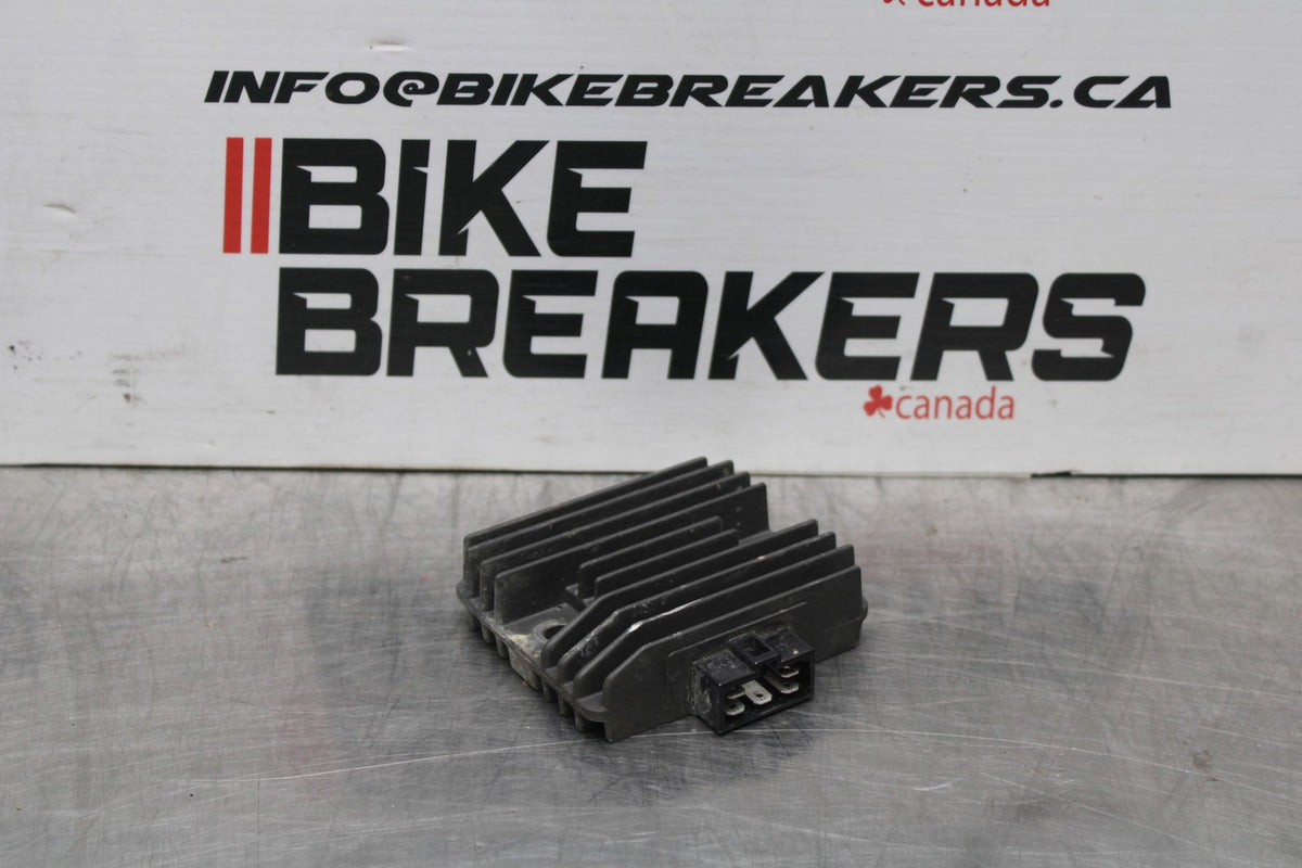 05 YAMAHA YZF R6 RECTIFIER VOLTAGE REGULATOR BB858