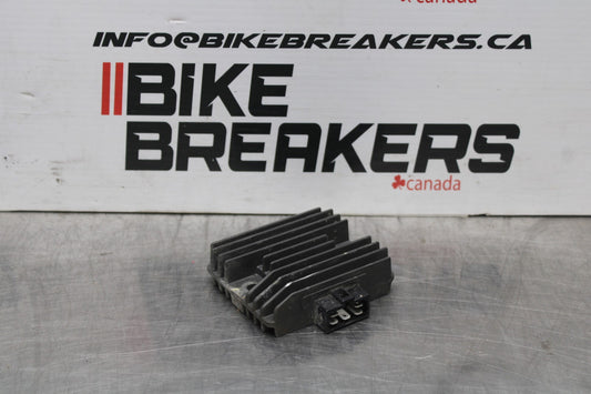 05 YAMAHA YZF R6 RECTIFIER VOLTAGE REGULATOR BB858