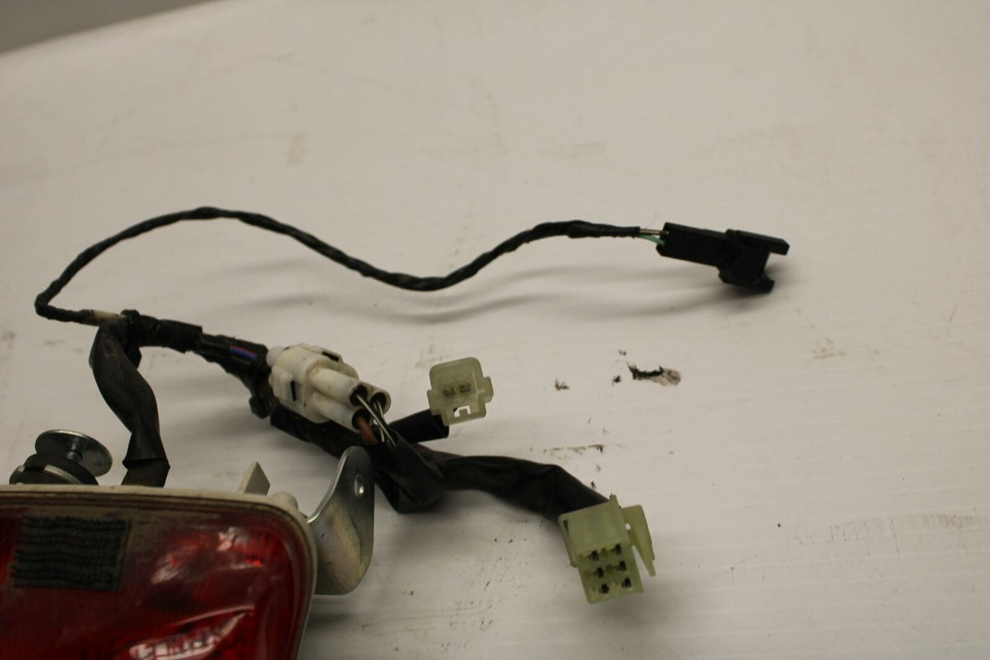 08-09 SUZUKI GSXR600 REAR TAIL TAILLIGHT BACK BRAKE LIGHT  BB244