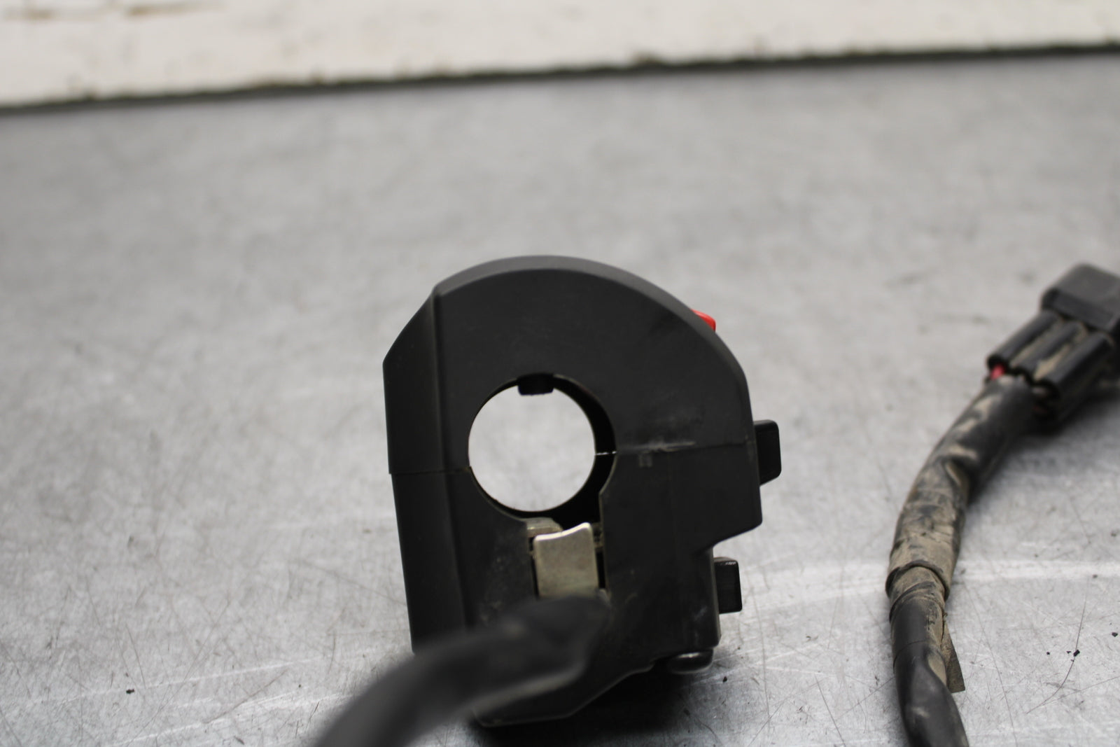 16 KAWASAKI NINJA ZX10R RIGHT HANDLE KILL OFF START SWITCH SWITCHES BB650