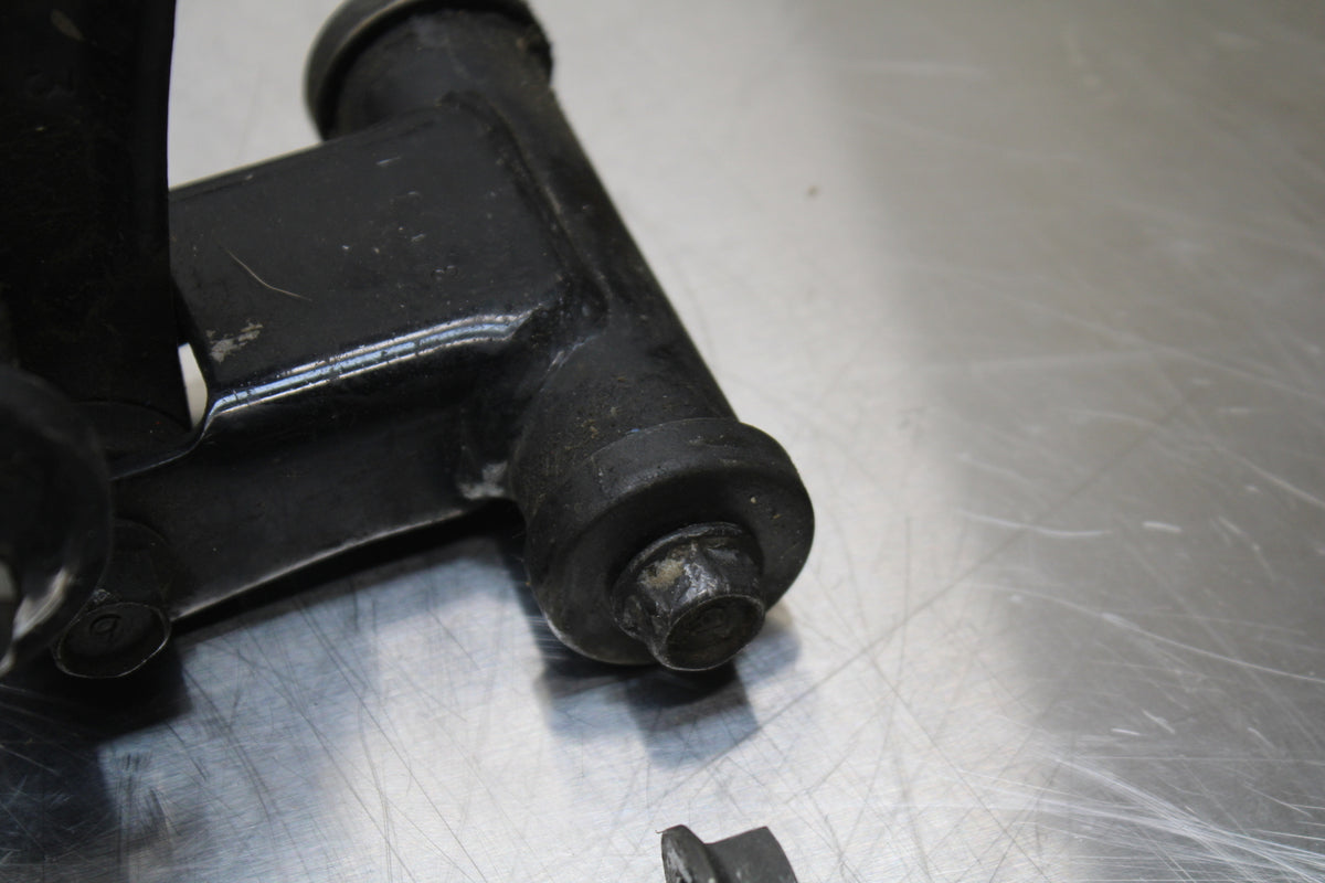 86 SUZUKI GS750ES REAR DOGBONE SHOCK LINKAGE LINK BB140