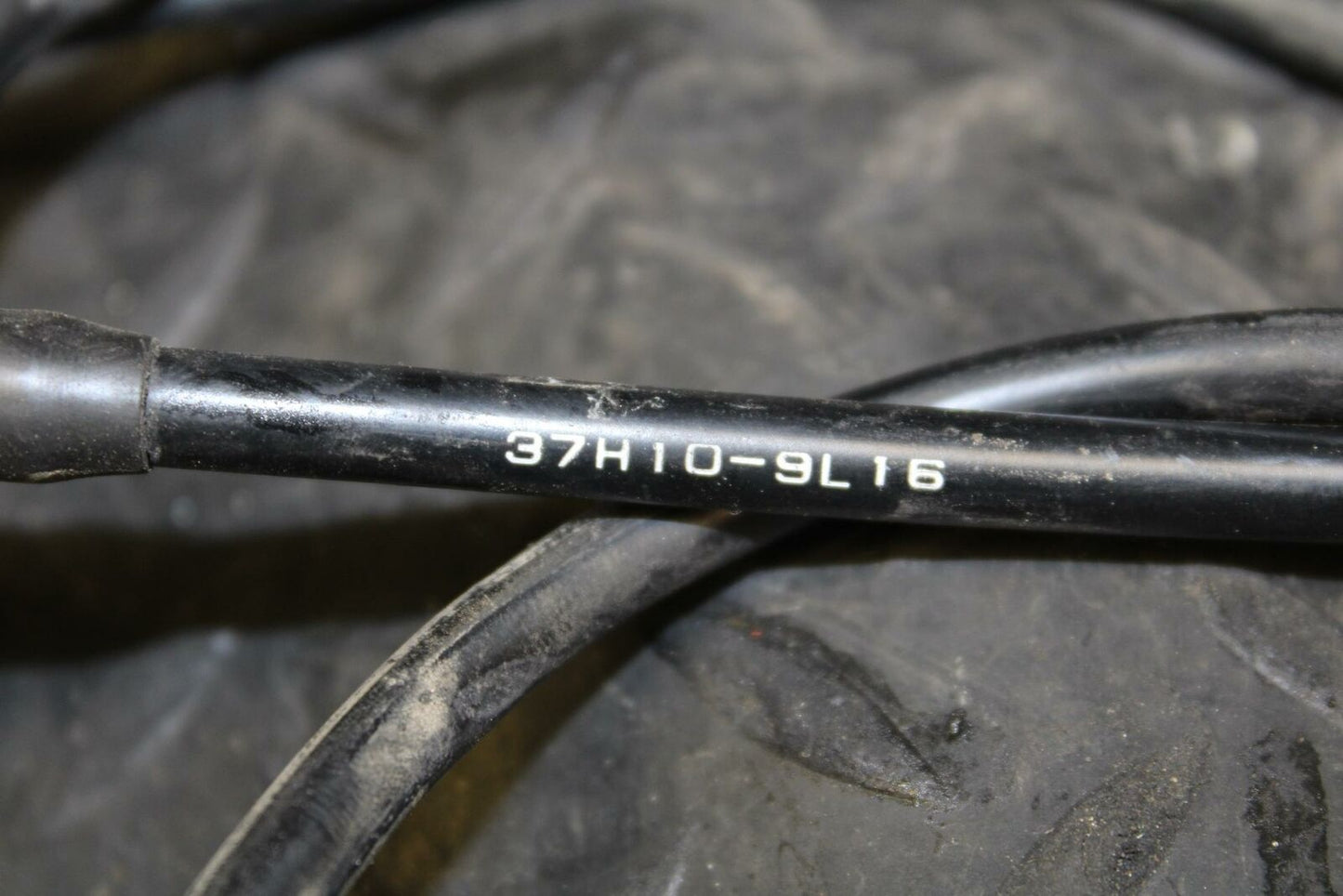 10 SUZUKI GSXR750 THROTTLE CABLES LINES BB190