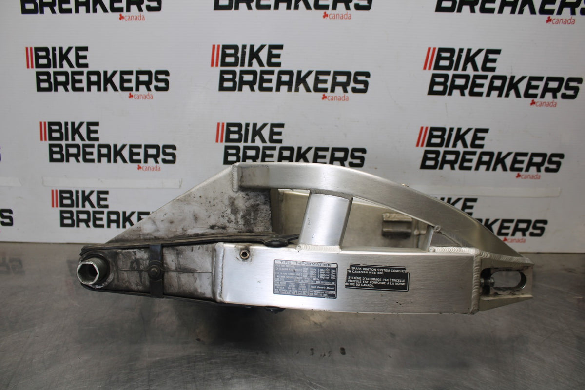 00-01 HONDA CBR929RR REAR SWINGARM BACK SUSPENSION SWING ARM BB925