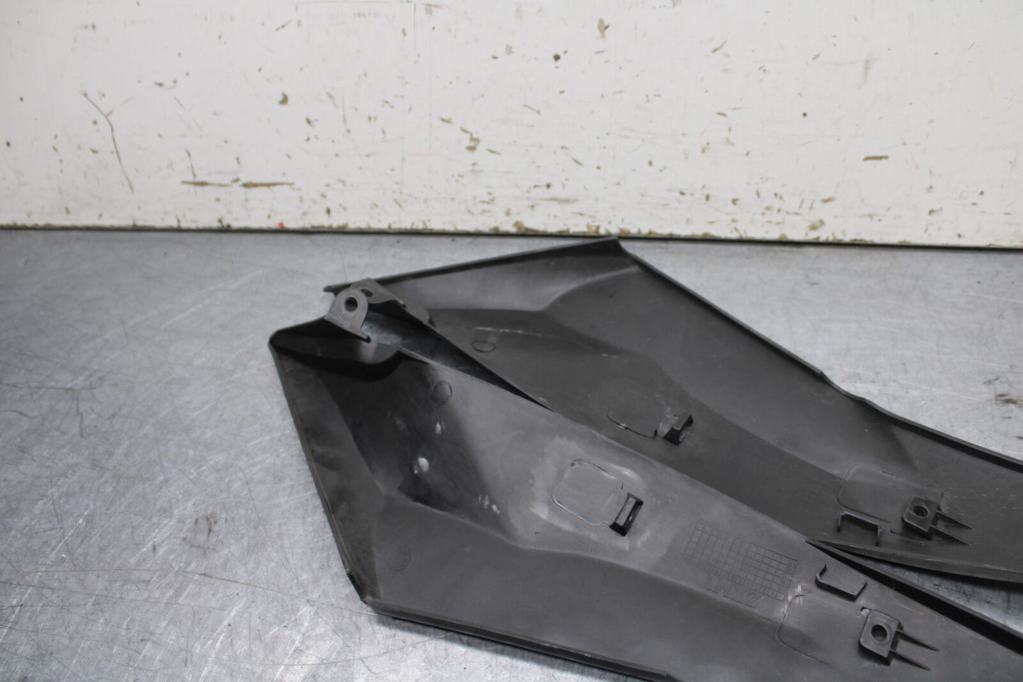 06 YAMAHA YZF R6 AFTERMARKET RIGHT LEFT FUEL TANK PANELS COVERS TRIM SET  BB716