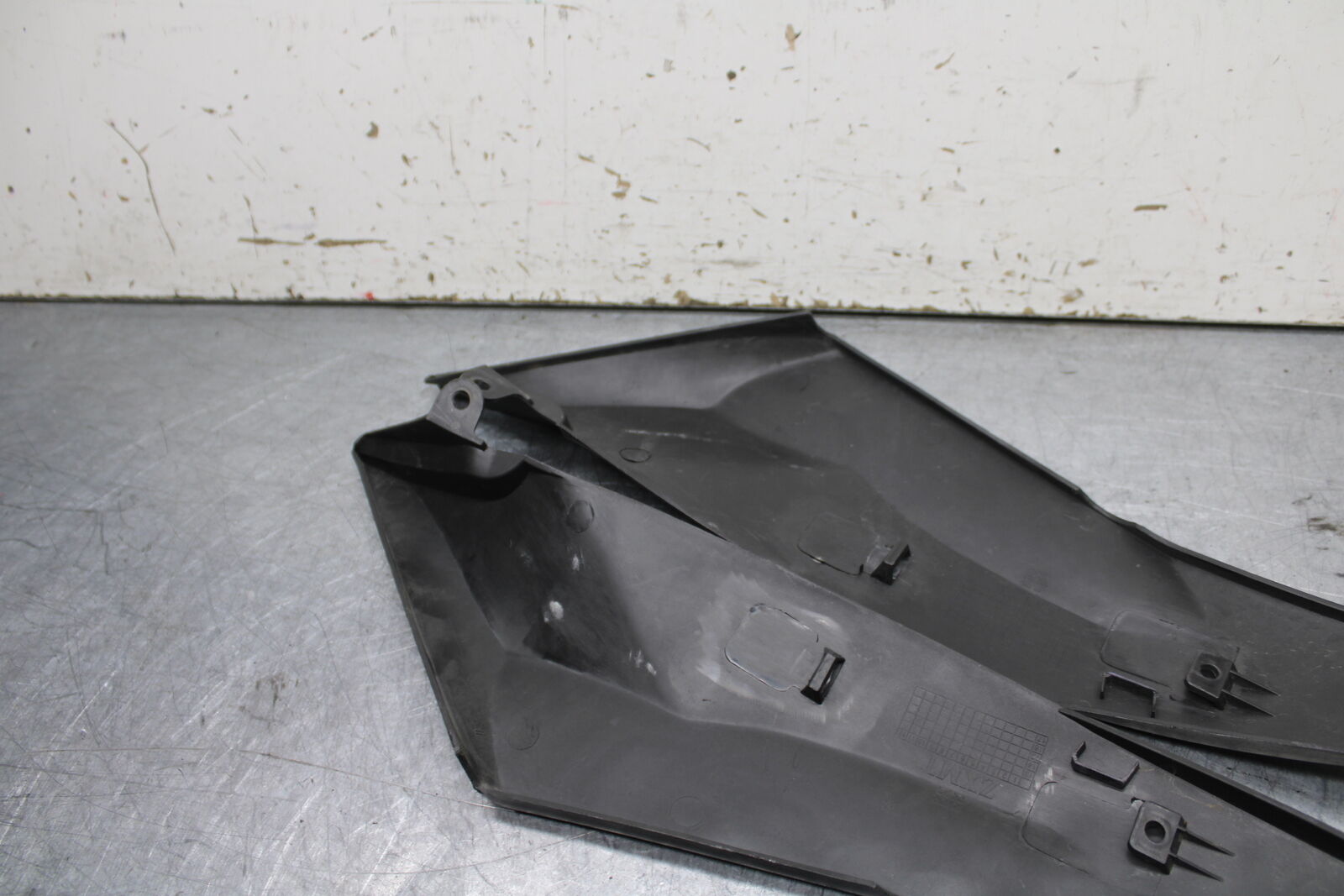 06 YAMAHA YZF R6 AFTERMARKET RIGHT LEFT FUEL TANK PANELS COVERS TRIM SET  BB716