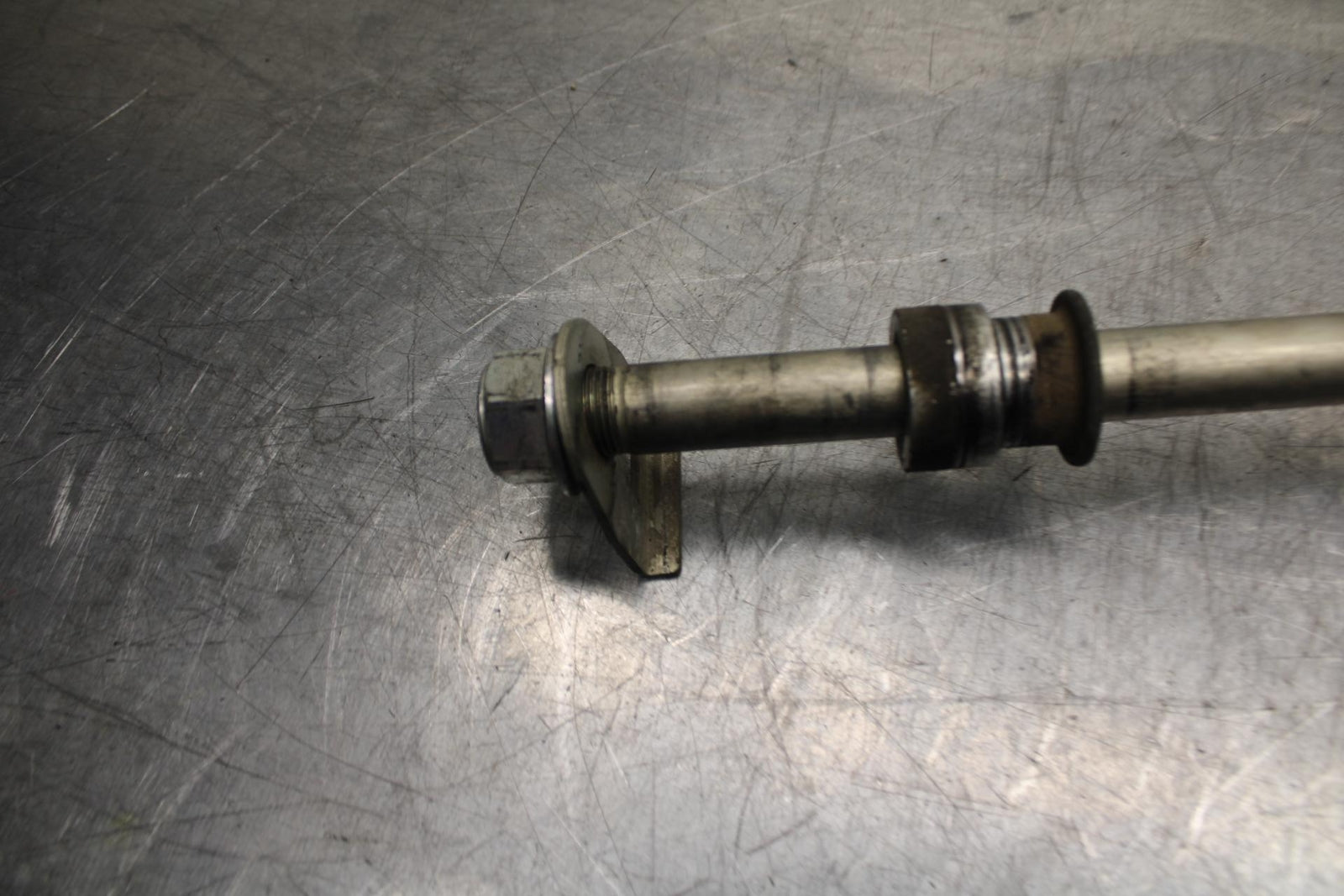 07-12 SUZUKI BANDIT GSF 650 F GSX650F REAR AXLE WHEEL RIM PIVOT BOLT AXEL  BB90