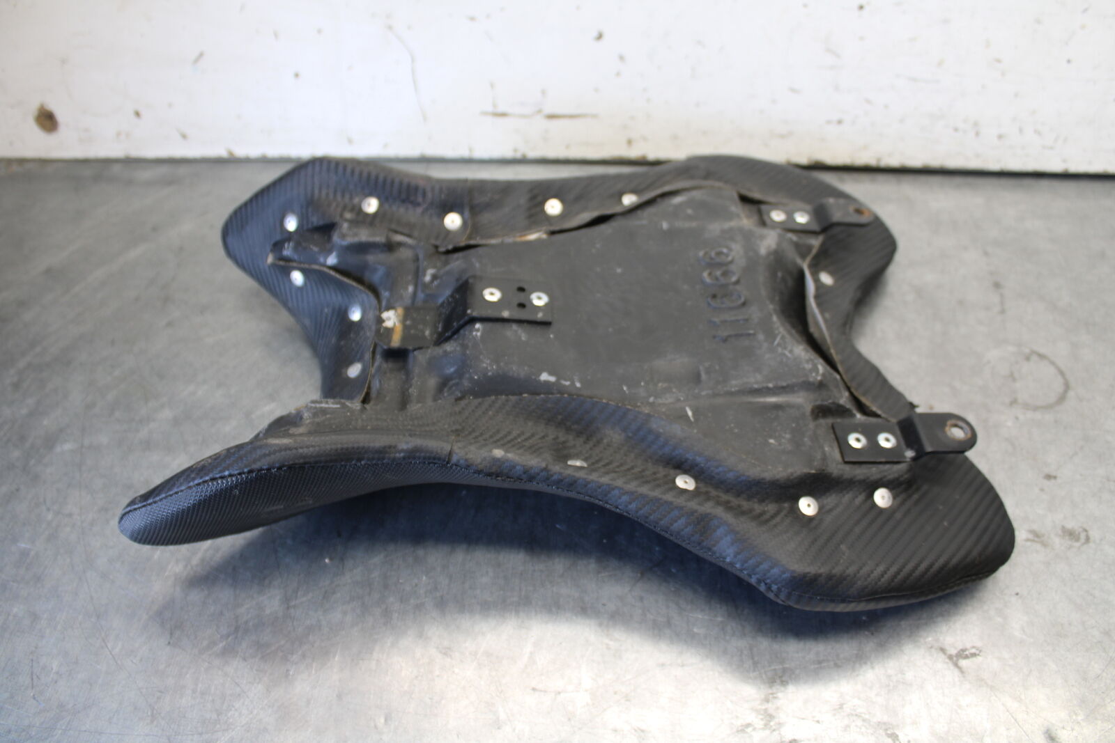 07-08 YAMAHA YZF R1 AFTERMARKET SADDLEMEN CARBON FIBER FRONT SEAT BB675