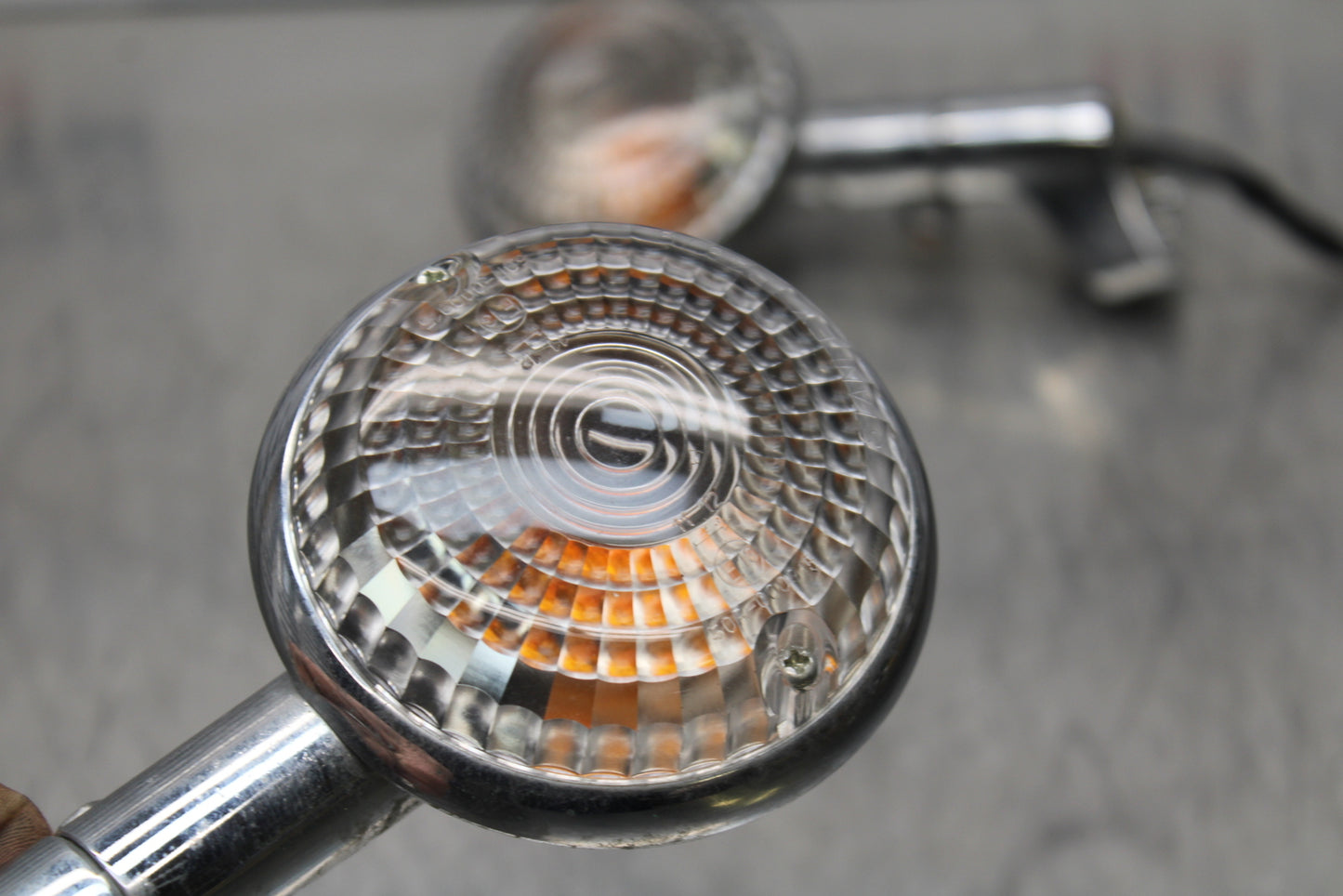 09 YAMAHA ROYAL STAR XVZ1300TF VENTURE REAR LEFT RIGHT TURN SIGNALS LIGHT BB151