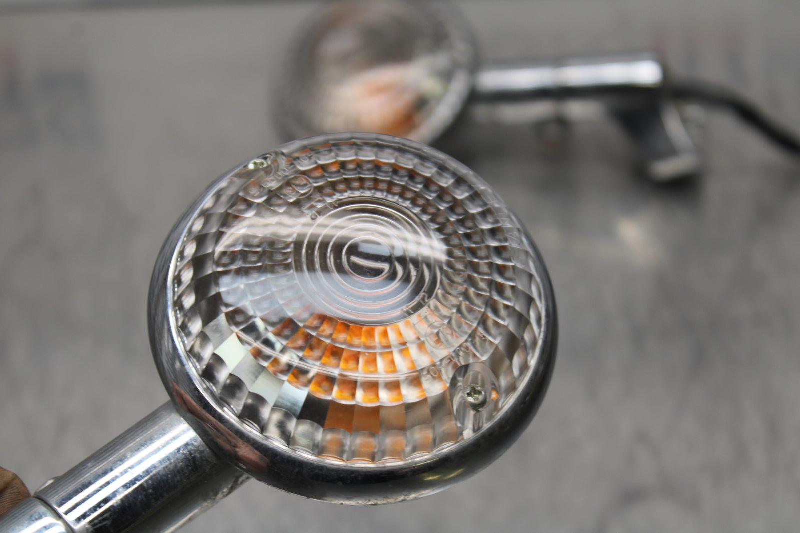 09 YAMAHA ROYAL STAR XVZ1300TF VENTURE REAR LEFT RIGHT TURN SIGNALS LIGHT BB151
