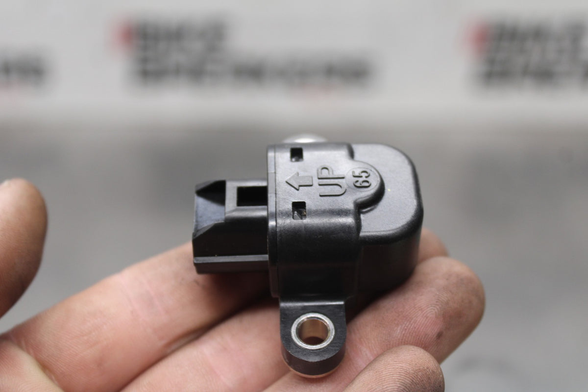 24-25 KAWASAKI NINJA ZX6R TIP OVER BANK ANGLE CRASH SENSOR SWITCH BB939