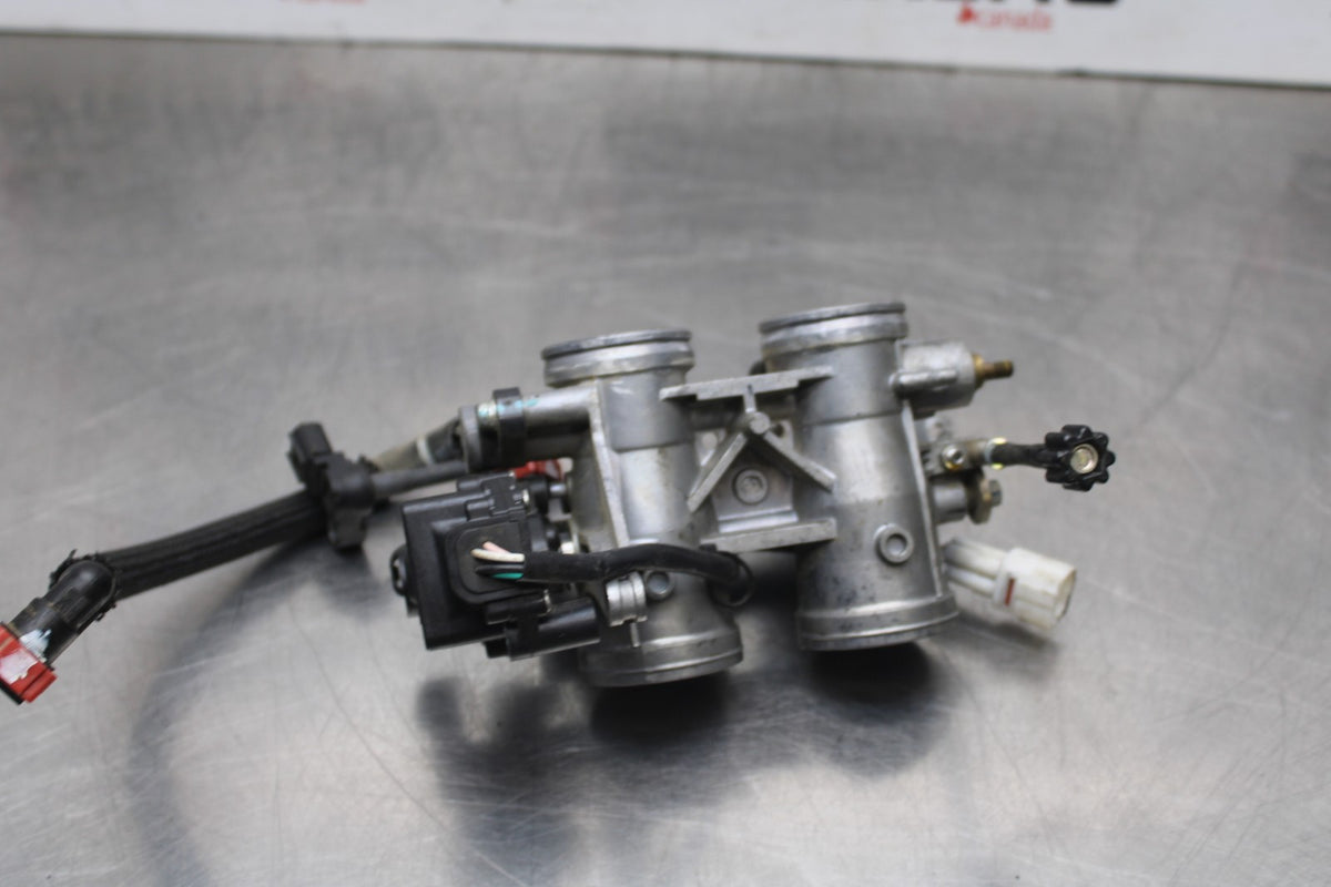 13-17 KAWASAKI NINJA 300 MAIN FUEL INJECTORS / THROTTLE BODIES BB429