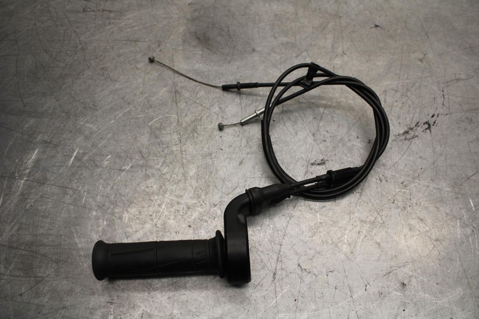 2009 Kawasaki Ninja ZX6R ZX600R THROTTLE CABLE LINE HOUSING GUIDE BB548