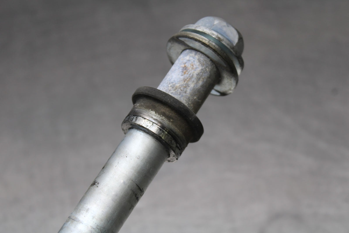 07 KAWASAKI NINJA 650 EX650 REAR AXLE BACK WHEEL RIM PIVOT BOLT AXEL BB844