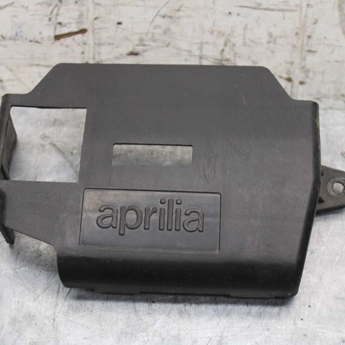 2008 Aprilia Shiver 750 SL750  INSTRUMENT CLUSTER TRIM PANEL BB551