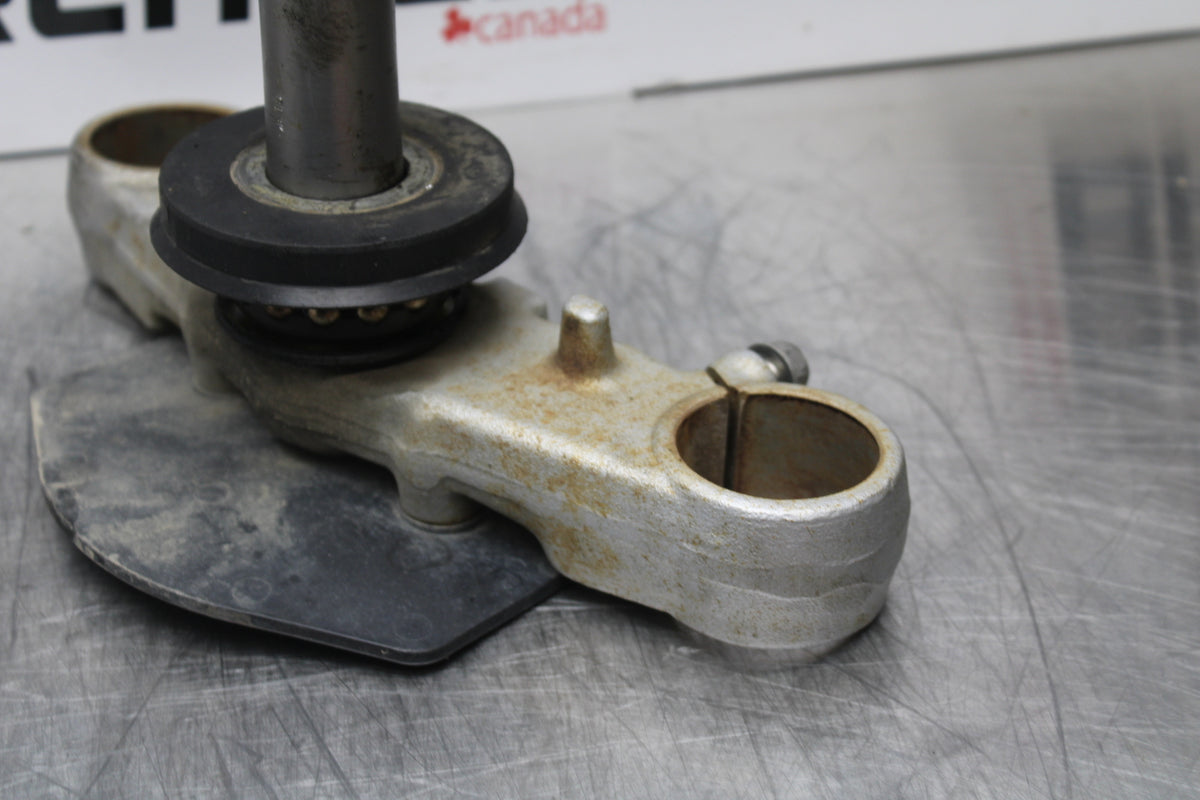 03 SUZUKI SV650S FRONT FORKS CLAMP LOWER TRIPLE TREE STEM BB167