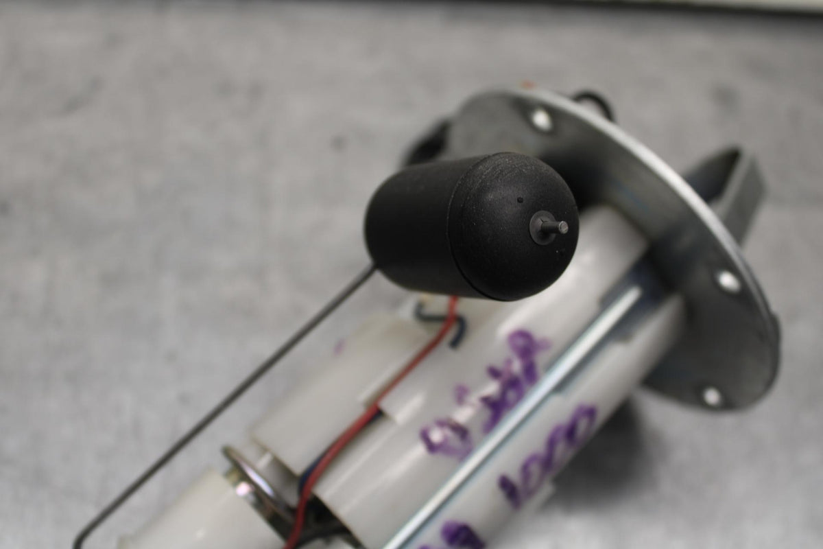 09-11 SUZUKI GSXR 1000 FUEL PUMP GAS PETROL SENDER UNIT 15100-47H00  BB96