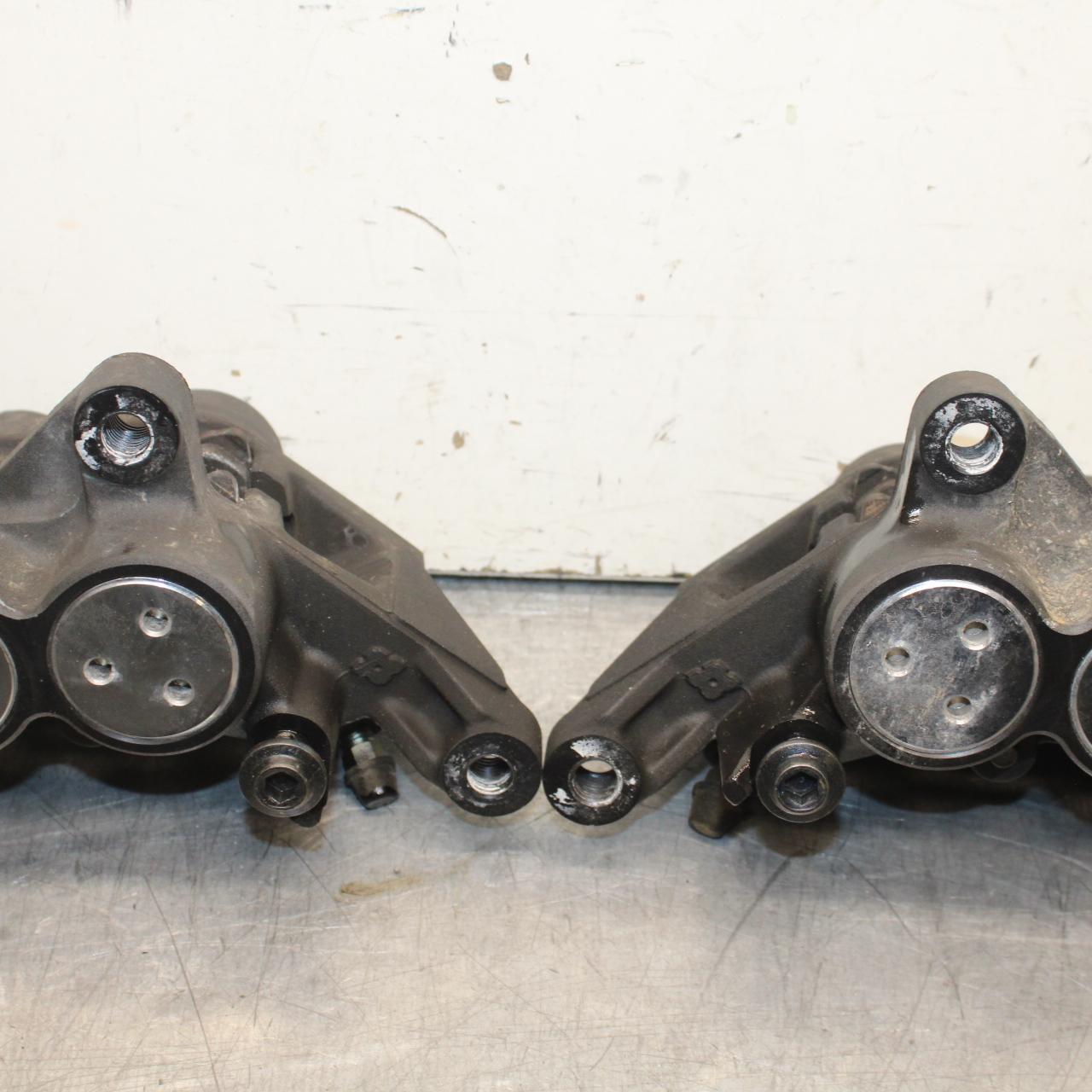 06-14 YAMAHA ROADLINER S XV1900S RIGHT LEFT FRONT BRAKE CALIPER SET PAIR BB619
