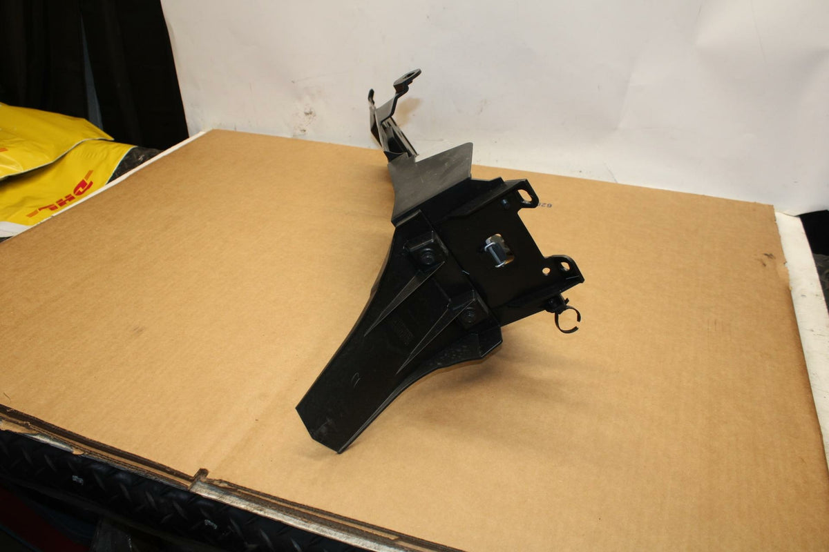 19-21 YAMAHA YZF R3 REAR BACK TAIL UNDERTAIL BATTERY TRAY PLASTIC BB378