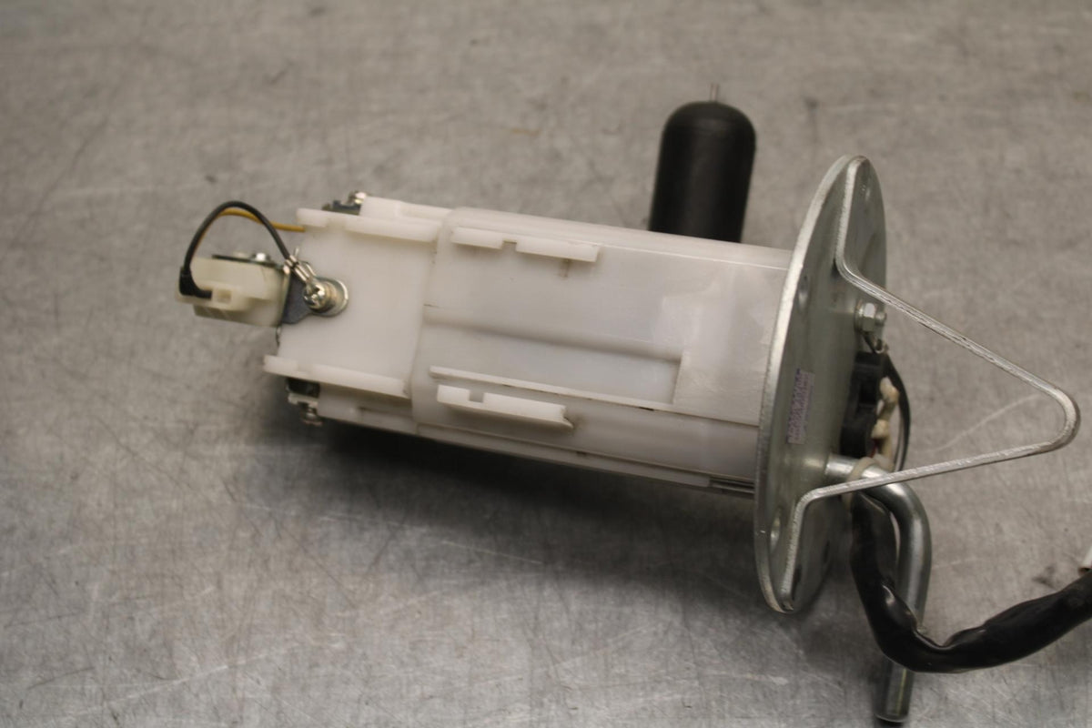 09-16 SUZUKI GSXR1000 FUEL PUMP GAS PETROL SENDER UNIT 15100-47H11 BB642