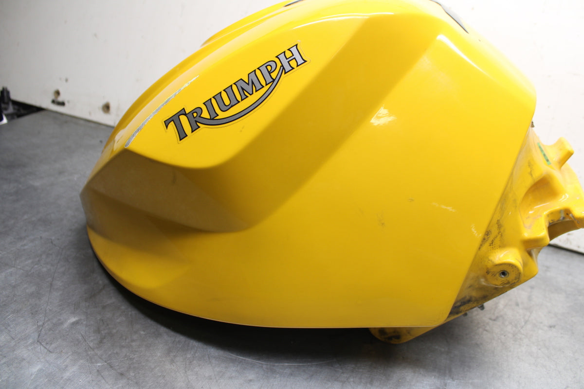 03-04 TRIUMPH DAYTONA 600 GAS TANK FUEL CELL PETROL RESERVOIR BB745