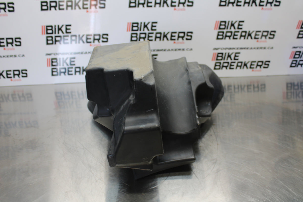 06-12 BMW F800ST GAS TANK FUEL CELL PETROL RESERVOIR BB144