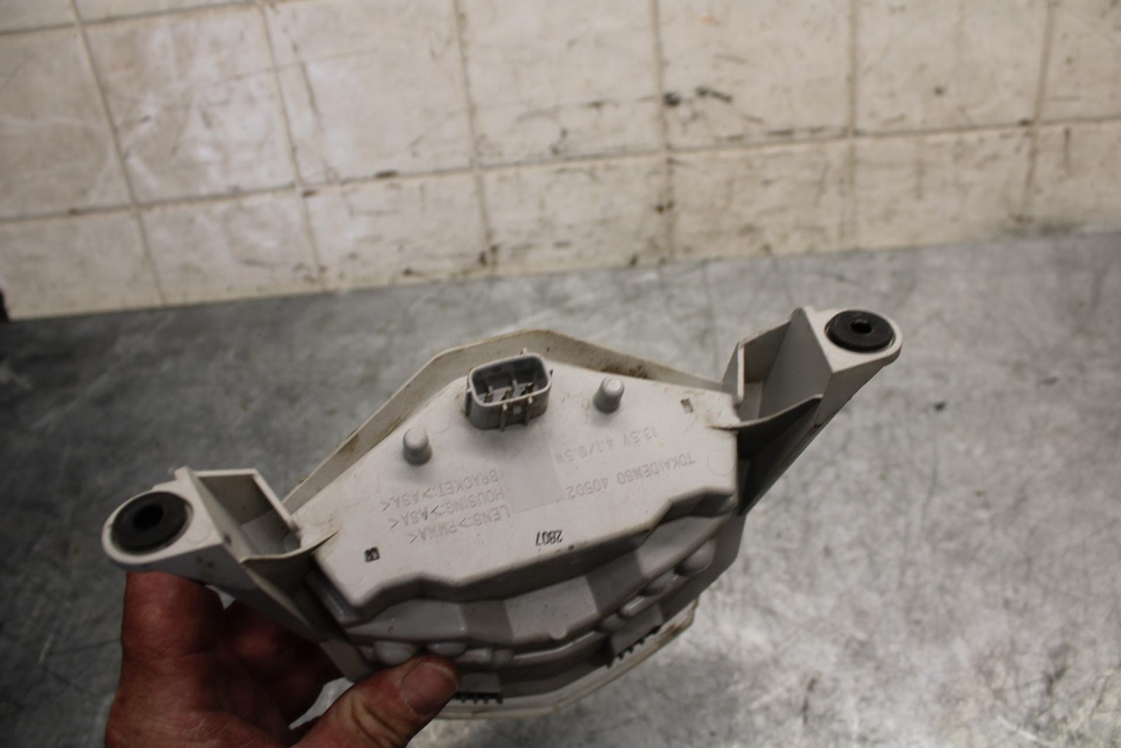 2012 Kawasaki Ninja ZX6R  REAR TAIL TAILLIGHT BACK BRAKE LIGHT 23025-0059  BB529