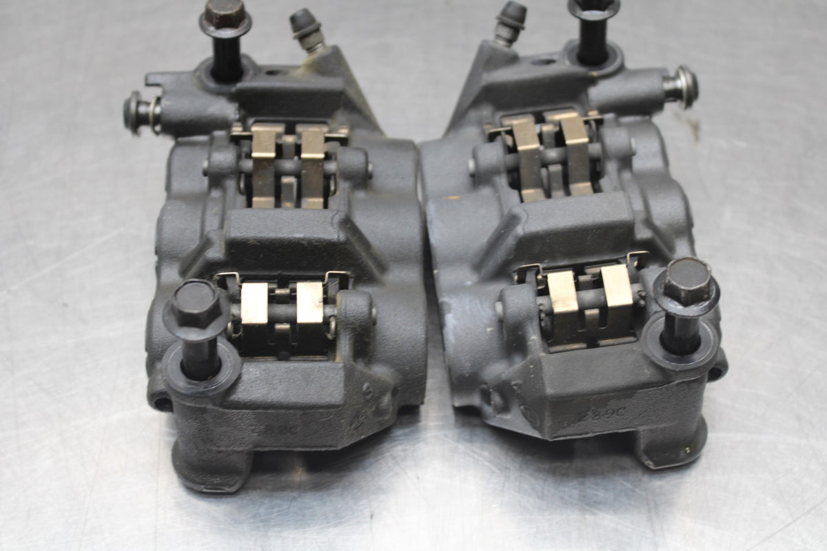 13 YAMAHA YZF R1 RIGHT LEFT FRONT BRAKE CALIPER SET PAIR CALIPERS BB781