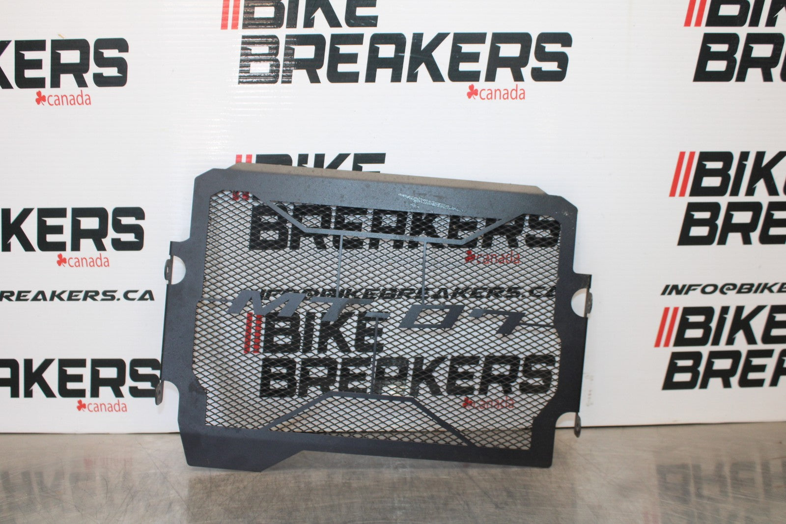 23-24 YAMAHA MT-07 ENGINE RADIATOR COVER GUARD BB194