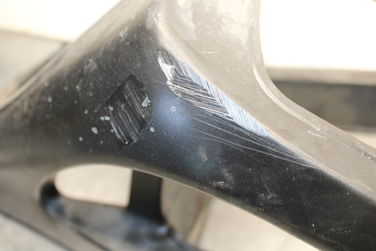 04-06 YAMAHA YZF R1 REAR SWINGARM BACK SWING ARM 5VY-22110-10-P0 BB659