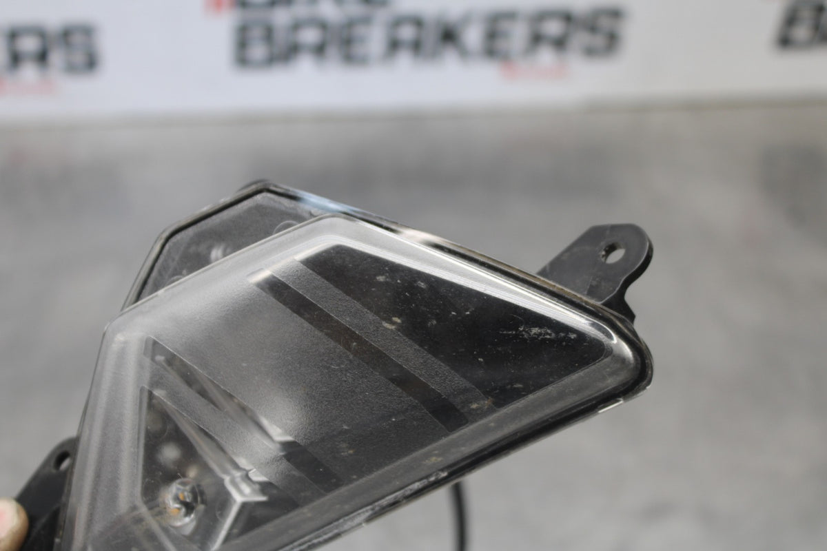 24-25 KAWASAKI NINJA 500 ABS LEFT FRONT TURN SIGNAL LIGHT INDICATOR BB899
