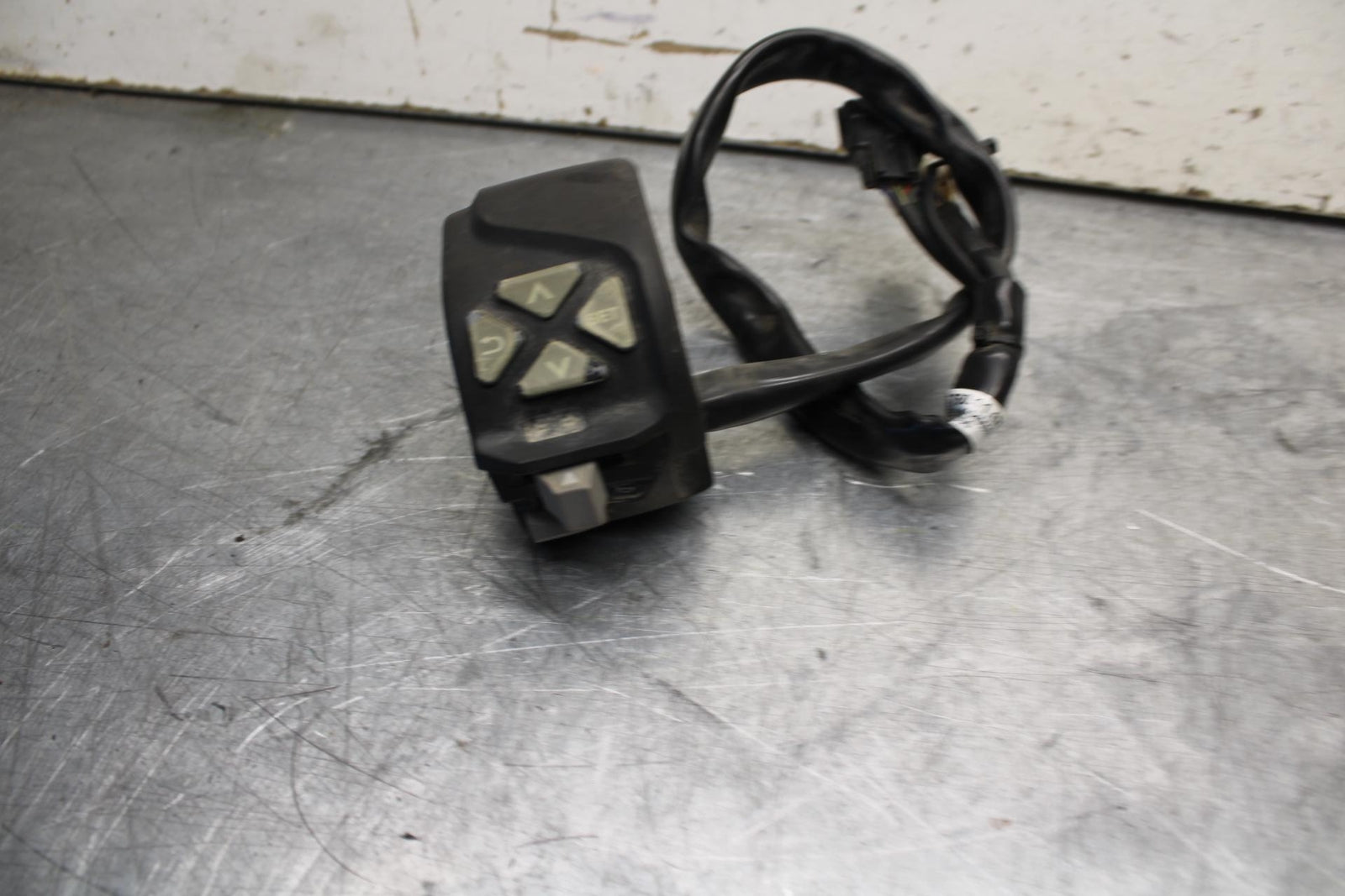 16-18 KTM 690 DUKE LEFT CLIP ON HANDLE HORN SIGNALS SWITCH SWITCHES BB631