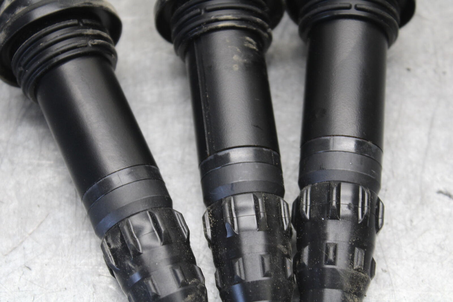 22-24 YAMAHA XSR900 IGNITION COILS COIL SPARK PLUG CAPS  BB683