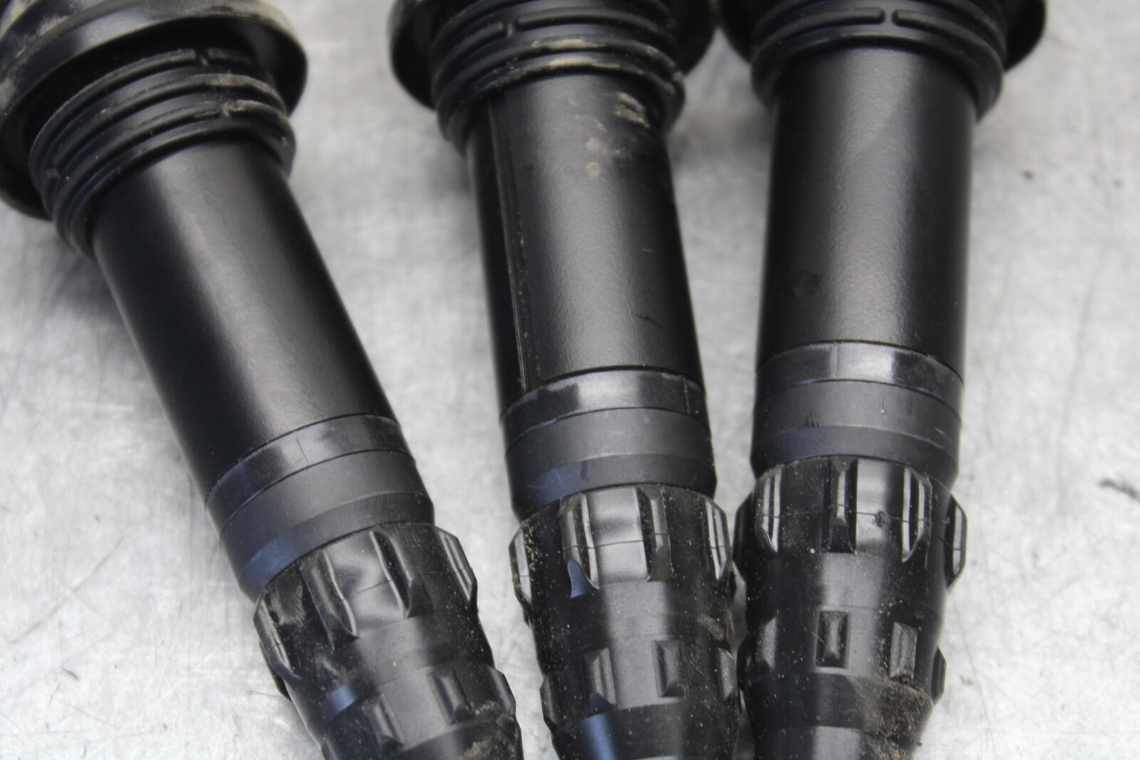 22-24 YAMAHA XSR900 IGNITION COILS COIL SPARK PLUG CAPS  BB683