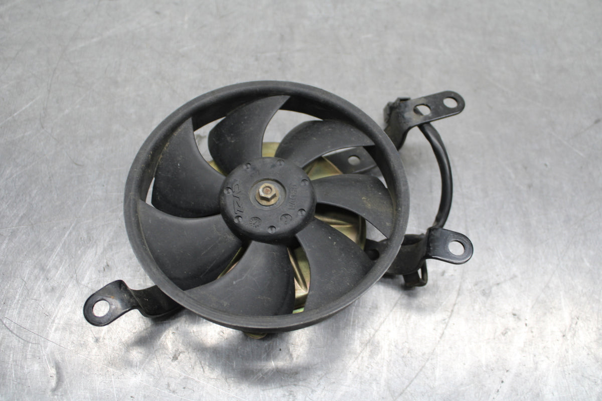 04-05 YAMAHA YZF R1 RIGHT ENGINE RADIATOR COOLING FAN MOTOR BB131